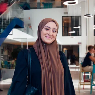 Testimonial Manizja student Business & Administration College