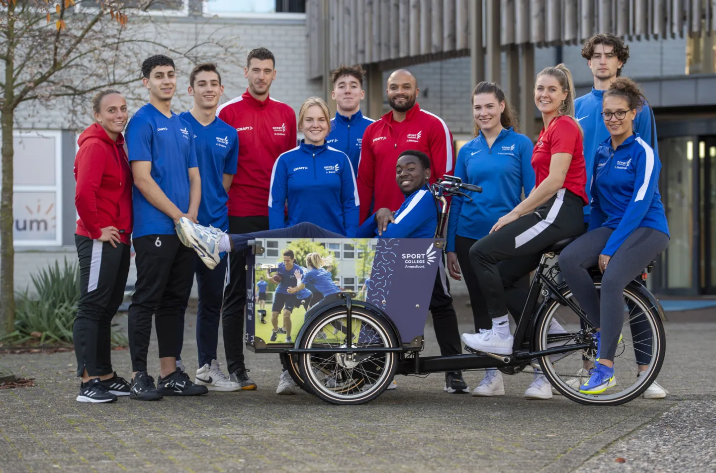 Studenten en docenten van het Sport College in Amersfoort