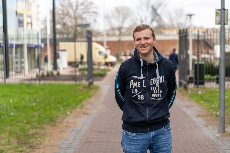 Joris volgt de opleiding Verpleegkundige op het Gezondheidszorg College