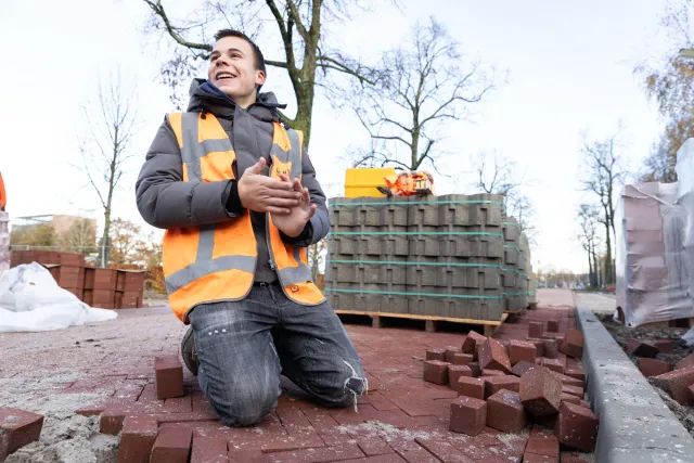 Opperman-bestrating-werkt-aan-nieuwe-straat